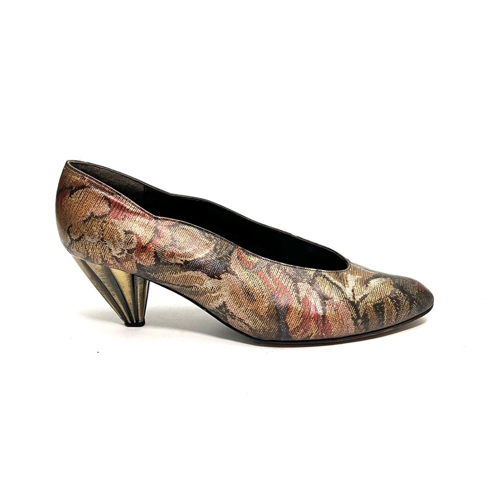 Vintage 1990s tapestry printed leather slip on pumps